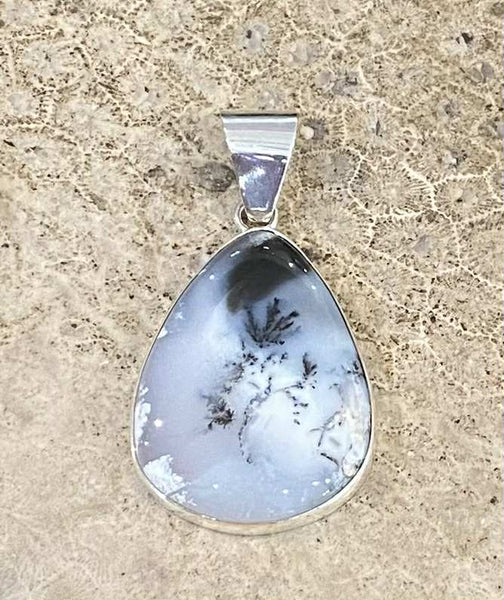Dendritic Teardrop Pendant